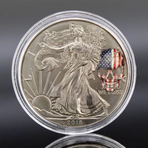 Moeda de prata pura 2018 American Silver Eagle Walking Liberty Ruthenium dourada e colorida com caveira da bandeira dos EUA 1 onça .999 com COA e caixa