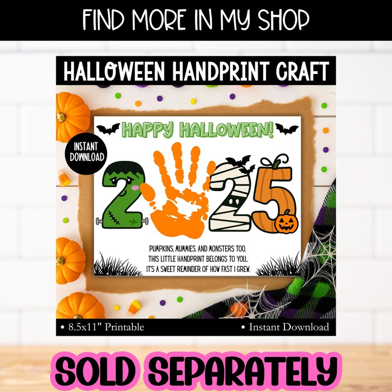 Puede incluir: Un imprimible con tem&aacute;tica de Halloween con un dise&ntilde;o de huella de mano. El dise&ntilde;o incluye los n&uacute;meros 2, 2 y 5, con un 2 con tem&aacute;tica de Frankenstein, un 2 con tem&aacute;tica de momia y un 5 con tem&aacute;tica de calabaza. El texto dice "Happy Halloween!"