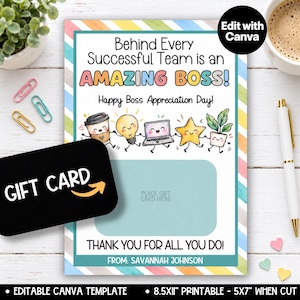Puede incluir: Una tarjeta rectangular imprimible con borde a rayas que incluye el texto Behind Every Successful Team is an AMAZING BOSS! Happy Boss Appreciation Day! THANK YOU FOR ALL YOU DO! FROM: SAVANNAH JOHNSON e ilustraciones de una taza de café, bombilla, portátil, estrella y planta.