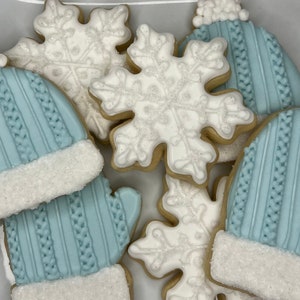 Winter Cookies, Christmas Cookies, Holiday Cookies, Winter Themed Cookies, Snowflake Cookies, Mitten Cookies, Winter Mitten and Hat Cookies
