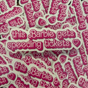 Diese Barbie bekommt zu schnell gefahrene Strafzettel <3