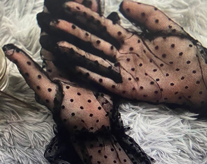 Sexy Victorian Lace Gloves