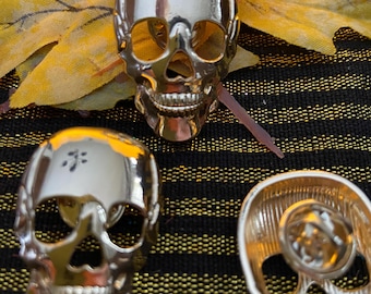 Goth GOLDEN SKULL PIN