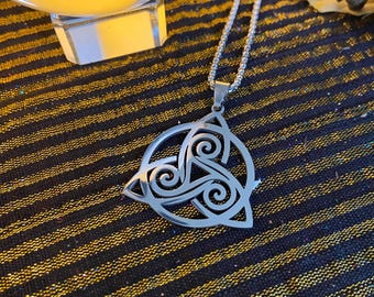 NORDIC RUNE PENDANT Mens Celtic and Viking Knot