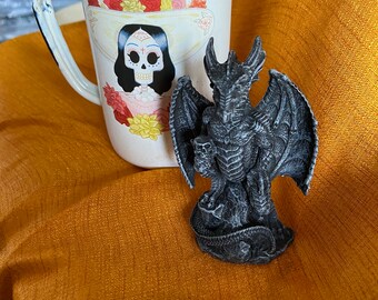 DRAGON STATUES  4 Styles