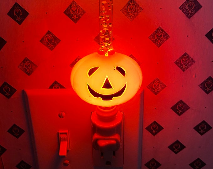 JACK O Lantern Bubble Night Light a FAVORITE.