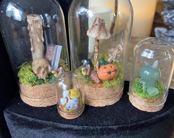 AUTHENTIC DOME WORLDS Miniature Worlds in a Glass Cloches