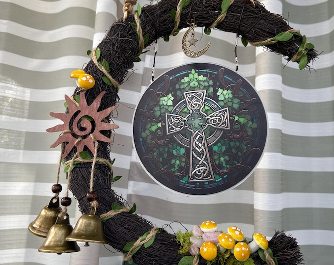 Pagan CRESCENT MOON & Mushroom Sun Catcher WREATH