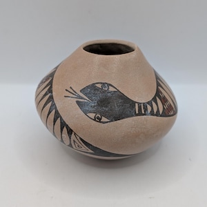 Mata Ortiz Mexico Polychrome Clay Pottery Hand Painted Snake Seed Pot Vase Decor