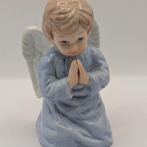 Lefton China Praying Angel Figurine - Blue Hand Painted 1994 Geo Z Lefton 01584