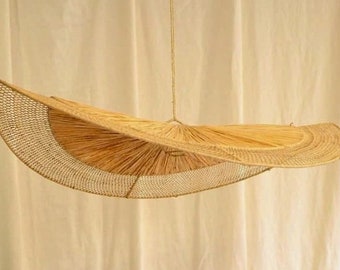 Opengewerkte Raffia hanglampen