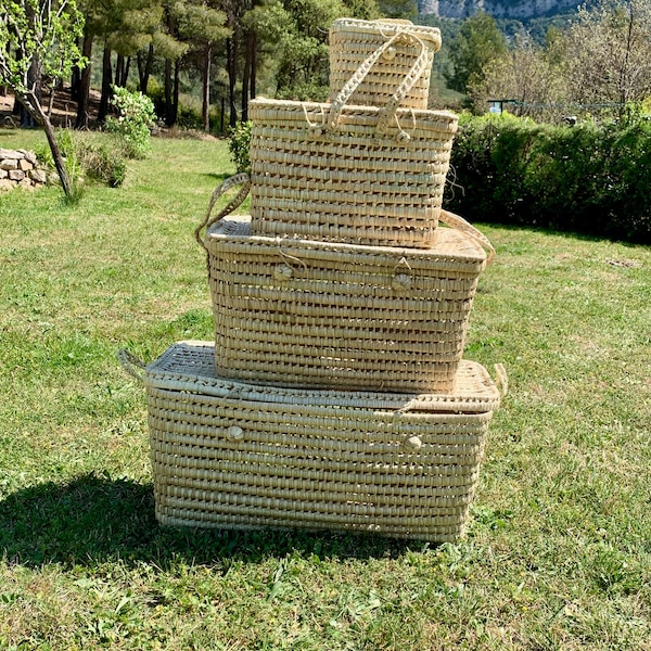 Malle de rangement en feuille de palmier