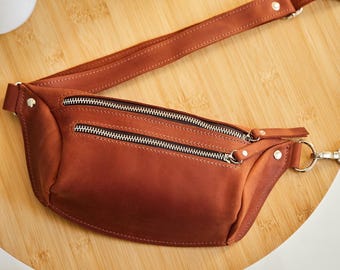Leather Crossbody Fanny Pack: Personalized Travel Belt Bag