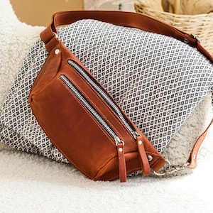 Sac banane pour femme, Sac banane, Sac banane en cuir, Sac minimaliste, Sacs banane, Sac banane en cuir véritable, Sac banane réglable en cuir, Cadeaux
