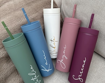 Gepersonaliseerde koude beker met rietje en deksel 16 oz magere, matte beker | Cadeaus voor hem/haar | Herbruikbaar