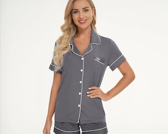 Personalised Dark Grey Bamboo Pyjamas Short Set, Bridesmaid Pyjamas, Bridal Party, Sleepover pyjamas Bachelorette Party, Matching Pajama