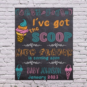 Anuncio de embarazo de helado Sign-Chalkboard-I've got the scoop pregnancy reveal poster by big sister or brother-Promoted prop digital