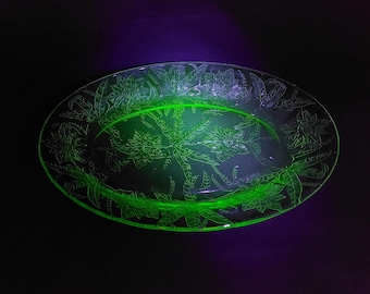 Jeannette Glass 1931-1935 Fuente de vidrio de uranio verde floral