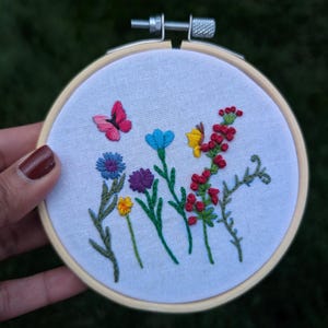 Wildflowers Embroidery Hand Embroidery Floral Embroidery nursery decor gift for her birthday gift Floral Hand Embroidery Hoop Art Flower art
