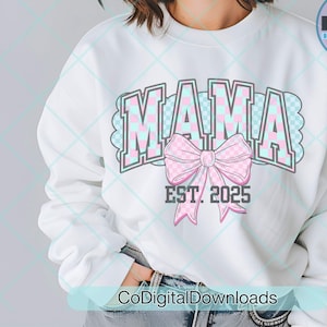 New Mama png, jongensmeisje, mama png, roze blauw Checker Mama, Retro varsity mom png, Mothers Day Coquette png, Mama Varsity png, Gender reveal