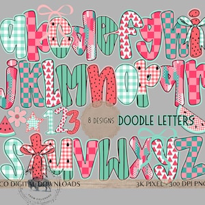 Puede incluir: Un diseño digital colorido con el alfabeto, números y elementos decorativos. Las letras y los números están en un estilo lúdico, con un tema de sandía. El diseño incluye el texto "8 Designs Doodle Letters".