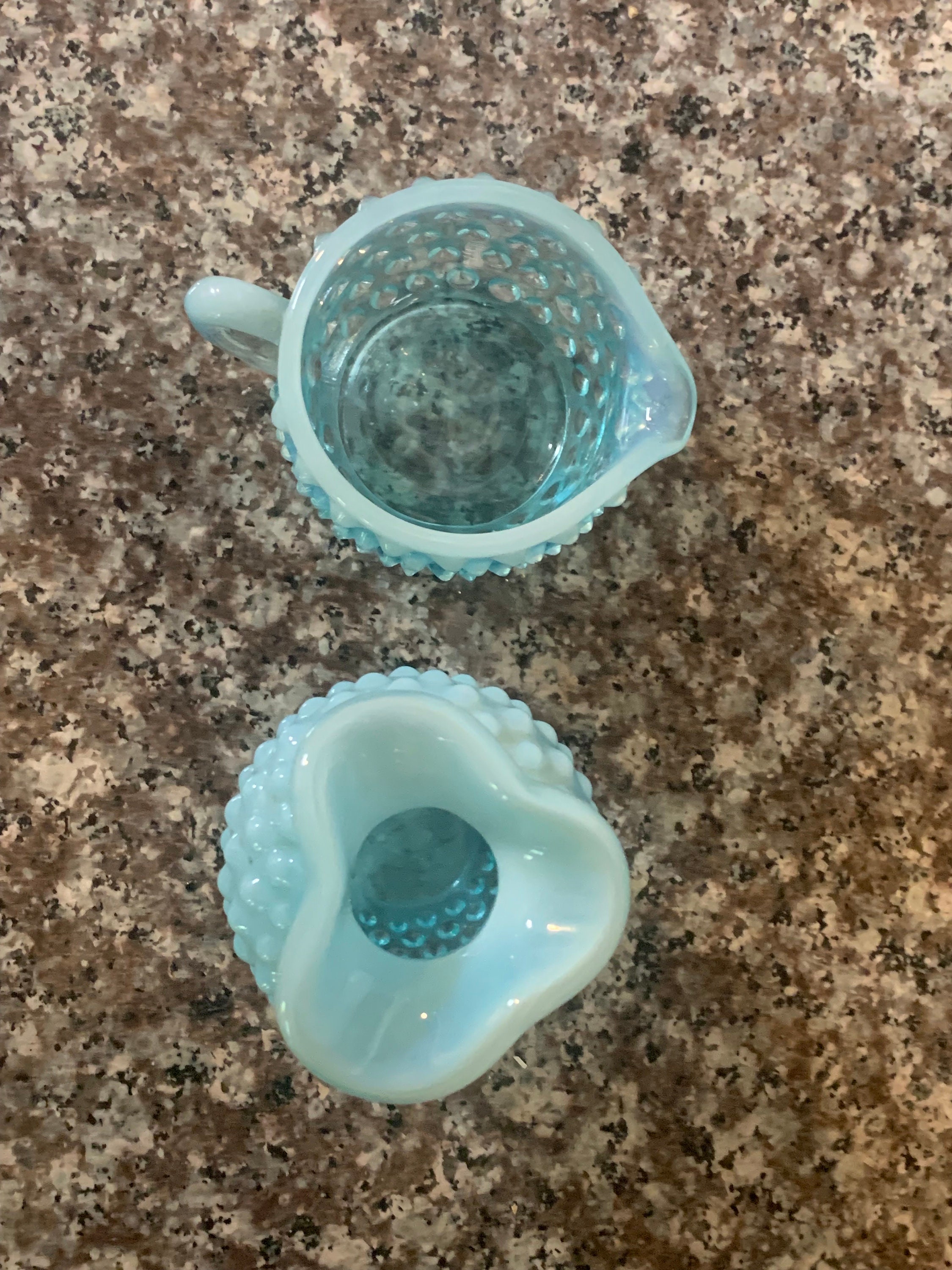 フェントン ホブネイル ブルー オパールセント ピースのヴィンテージ