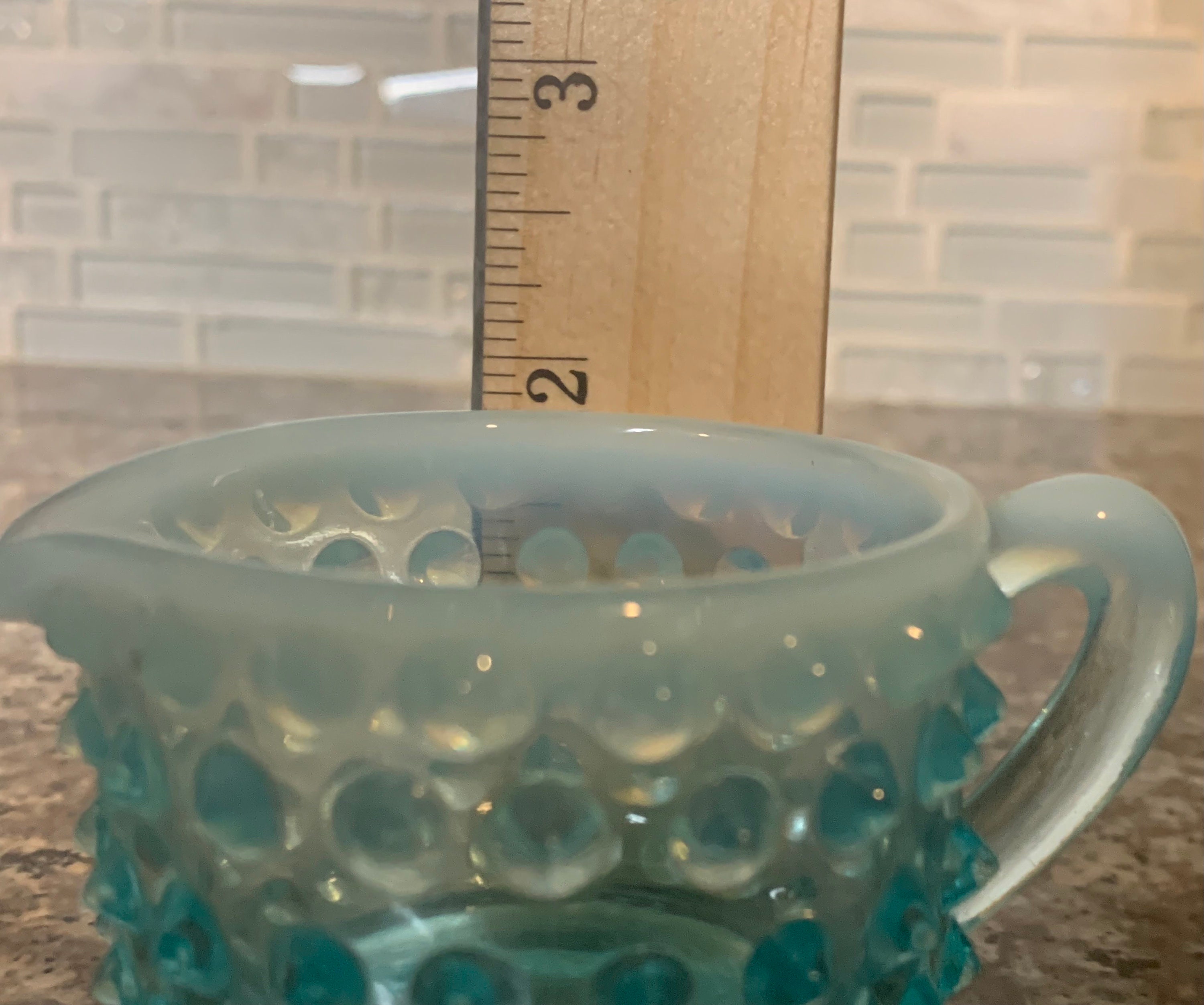 フェントン ホブネイル ブルー オパールセント ピースのヴィンテージ