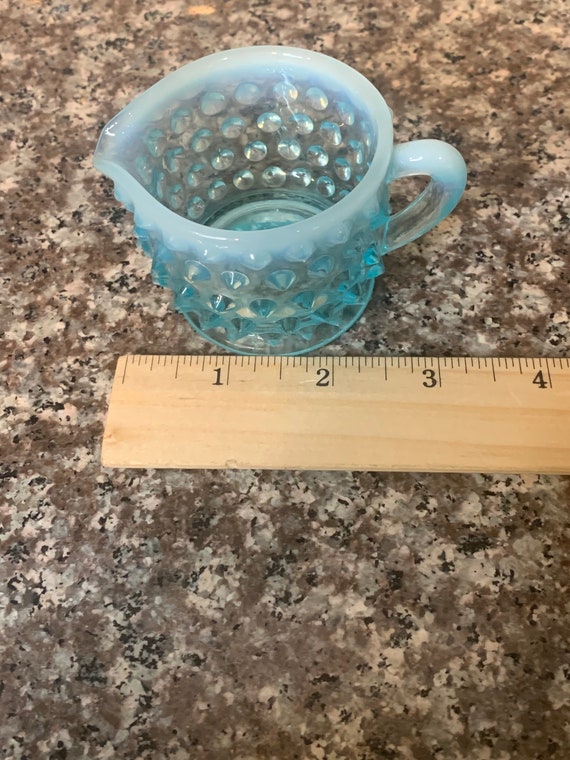 フェントン ホブネイル ブルー オパールセント ピースのヴィンテージ