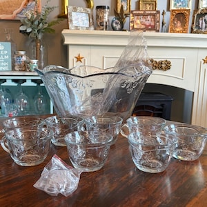 Complete Boxed Savannah by Anchor Hocking Punch Bowl Set | 18
