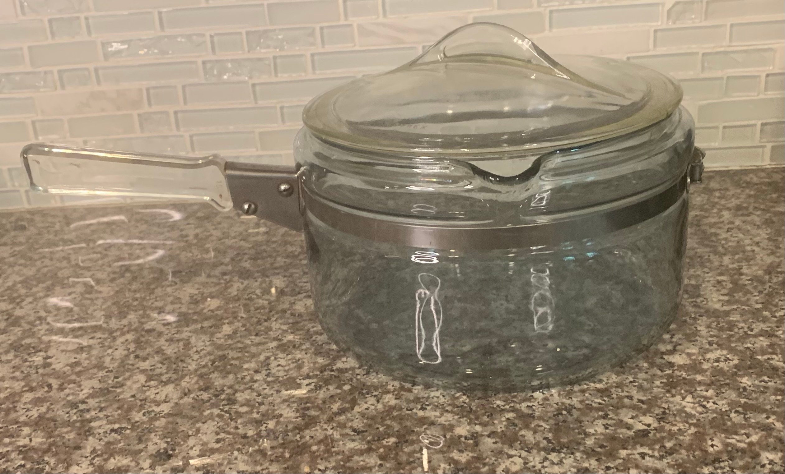 Vintage Pyrex Flame Ware Saucepan Pot With Pour Spout & Locking Lid model  6324B