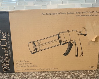 The Pampered Chef Cookie Press #1525 - 16 Discs - In Original Box - Complete!