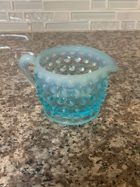 フェントン ホブネイル ブルー オパールセント ピースのヴィンテージ