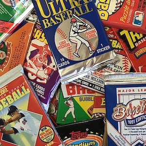 Huge Lot of 300 Vintage Baseball Cards in Factory Sealed Pack Rookies,HOF,Insert