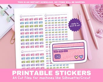 Könnte beinhalten: Druckbare Aufkleber für Silhouette- oder Cricut-Maschinen. Das Blatt enthält 100 Kreditkartenaufkleber in Rosa, Blau, Grün und Lila. Das Bild zeigt auch einen einzelnen Kreditkartenaufkleber mit rosa Hintergrund und lila Umrandung.