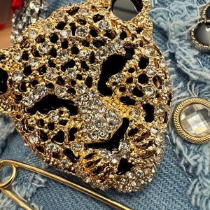 Bolsa jeans com joias/ Bolsa jeans com pedras preciosas/ Bolsa broche