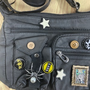 Retro schoudertas met flesdop, Hot Girl Patch Messenger Bag, Distressed Design Crossbody tas met sterpatroon afbeelding 4