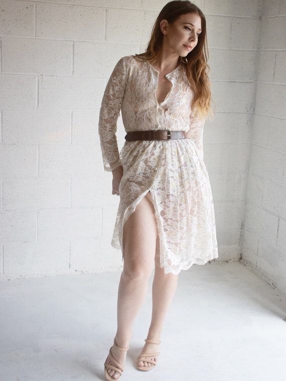 Vintage 1970s White Lace Dress Sheer White and Go… - image 9