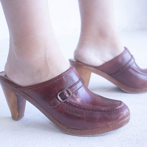 Vintage 70s Leather Mules Stacked Wood Heels Clog Heels Size 7