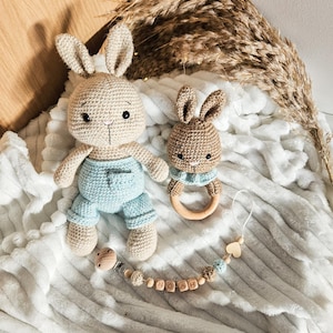 Bunny gift set pacifier chain cuddly bunny gripping toy crocheted