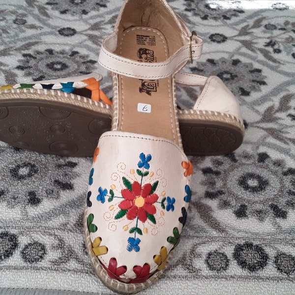 Huarache Sandals,  embroidered Colorful,  Leather Authentic Mexican Huaraches Tanned Natural Tone Flats