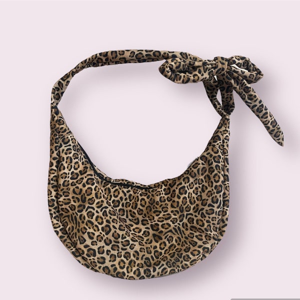 Crossbody Tasche Pari, Hobo Bag, Umhängetasche, Handtasche, Leopard / Cheetah Print