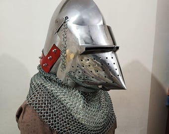 Elmo medievale a bacinetto con testa di maiale: armatura da competizione SCA HMB, elmo da cosplay con cotta di maglia
