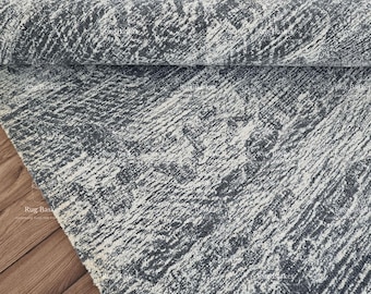 5x8 Hand-Tufted Wool Rug: Grey and Ivory Abstract Design