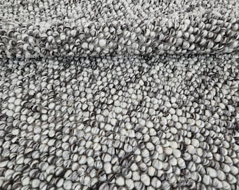 Handwoven Chunky Wool Loop Rug: Boho Scandinavian Style