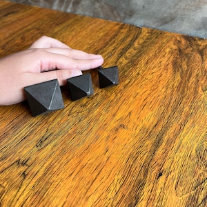 Pyramid Casting Iron Nails, Decorative Hardware, Pack of 5