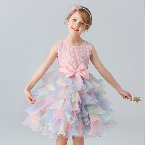 Flower girl dresses，lace flower girl dress，tiered dress popular ，fashion pattern ，rainbow dress，sea kid，gift for her