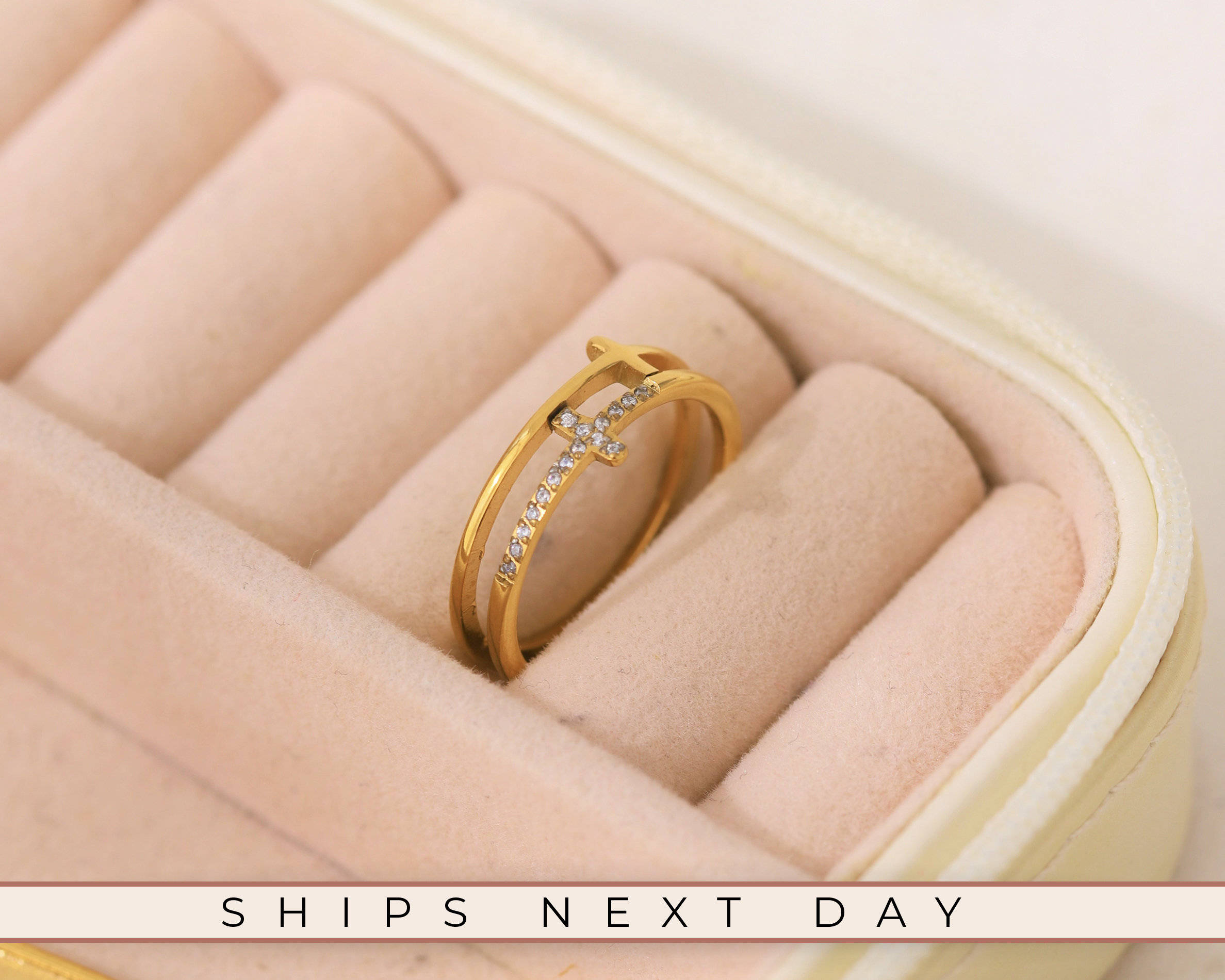 5 Steps For Finding The Ideal Couple Engagement Ring To Make Your Day  Specials – Kisna