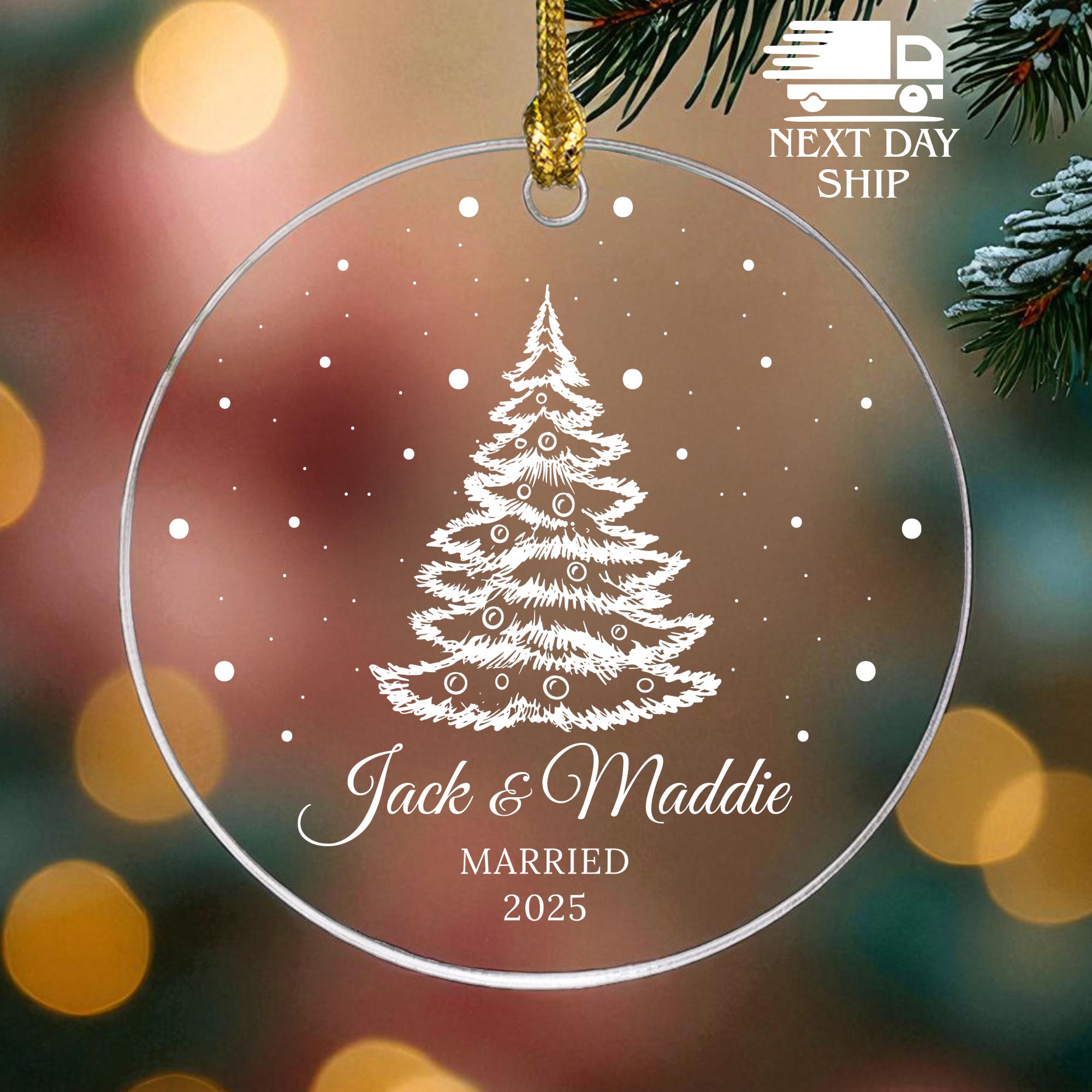 Personalized Married Ornament, Custom Name Wedding Ornament, Christmas Tree Decor, Christmas Ornament for Couples, Memory Ornament