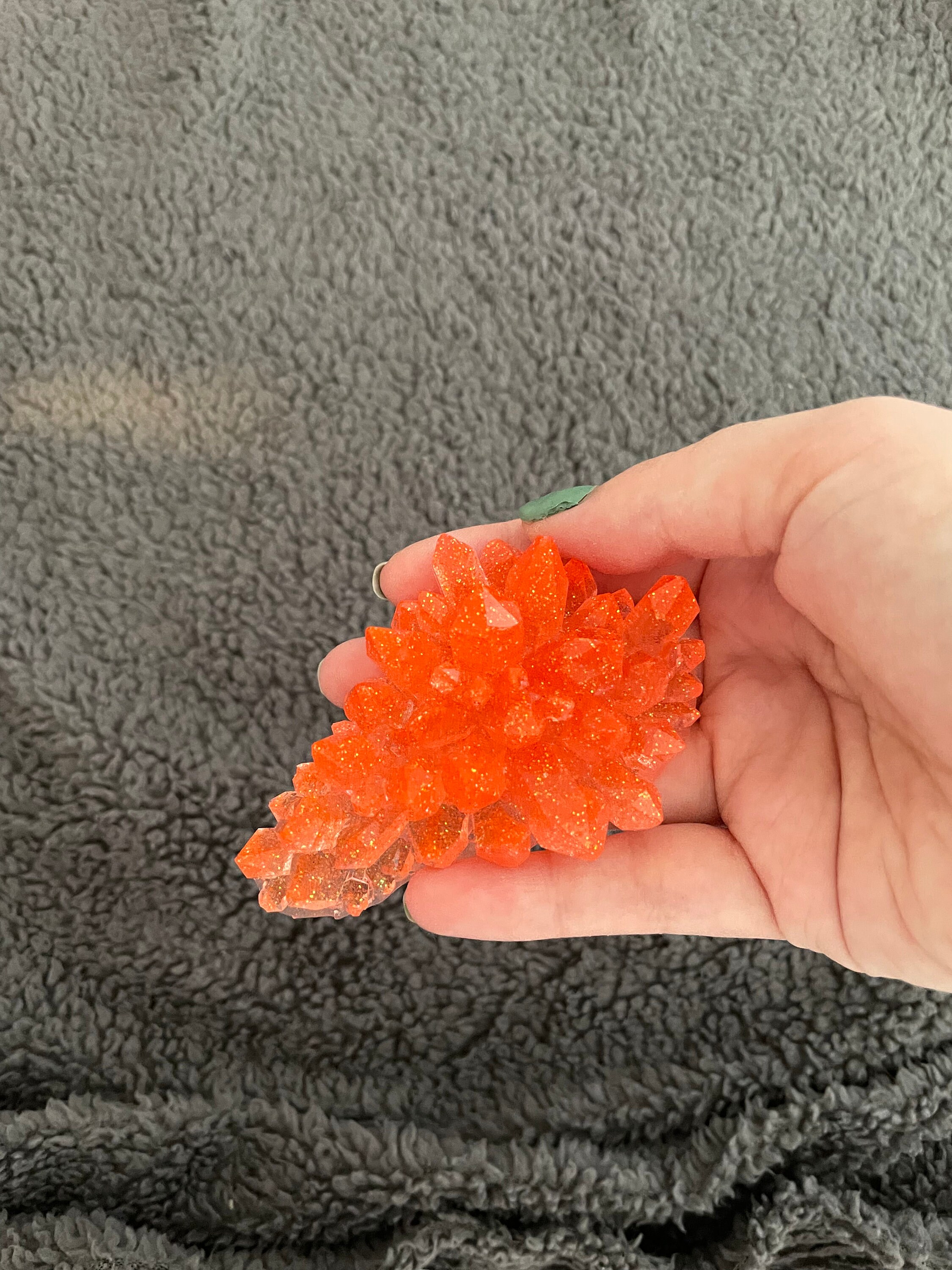 クリスタルクラスターハンドメイドエポキシ樹脂オーナメント、大