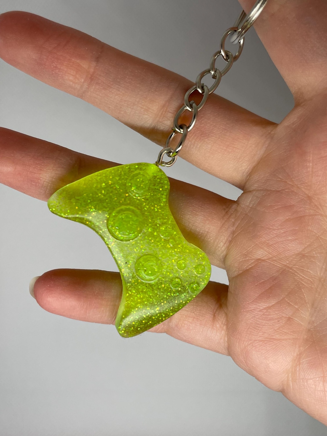 Gamingcotroller Key Ring Gaming Controller Handmade Epoxy Resin Keyring, Bright Green Fine ...